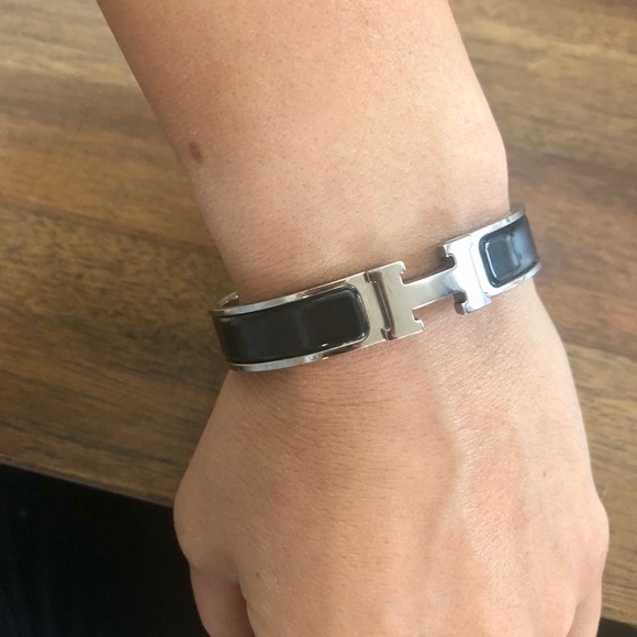 H Letter Clic Bracelet in Silver with Black - Picture 3 of 3